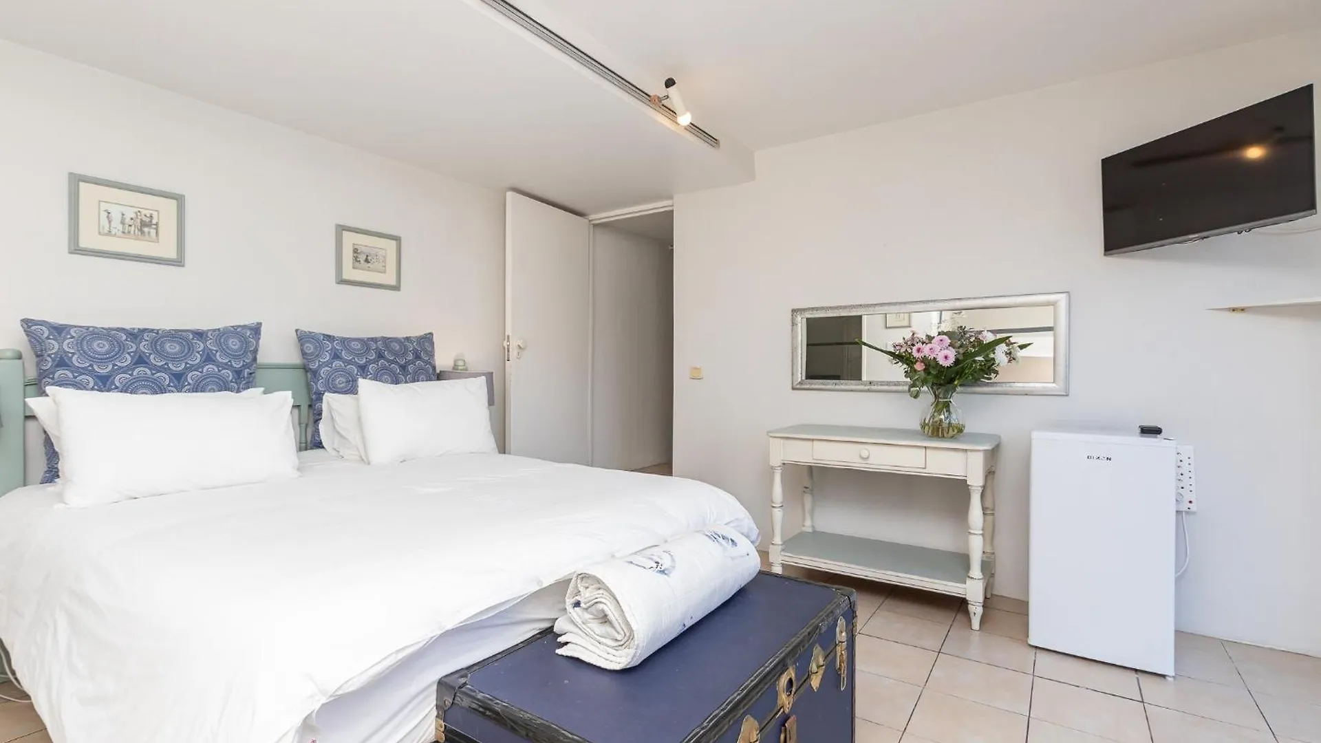 ***  Admiralty Bed & Breakfast Bed & Breakfast Muizenberg South Africa