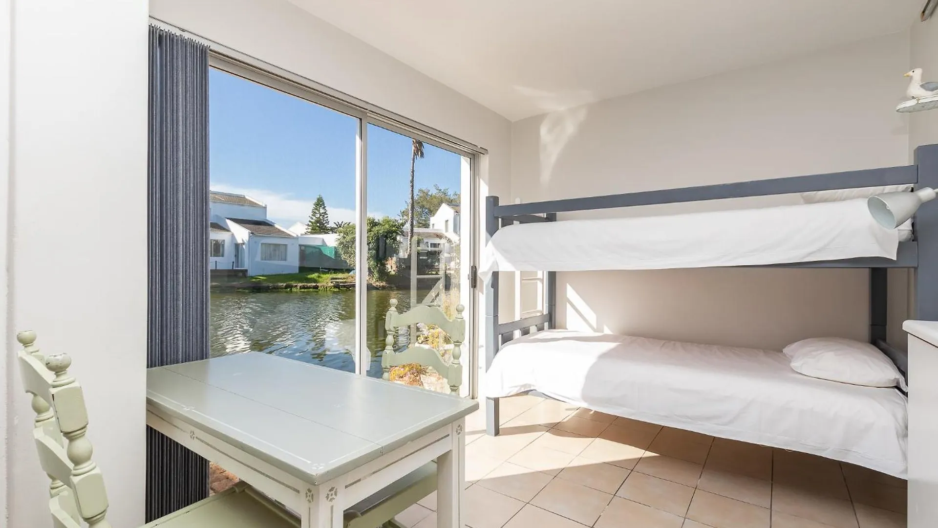 Admiralty Bed & Breakfast Bed & Breakfast Muizenberg South Africa