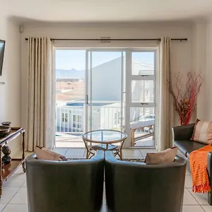 Ocean Breeze Apartment