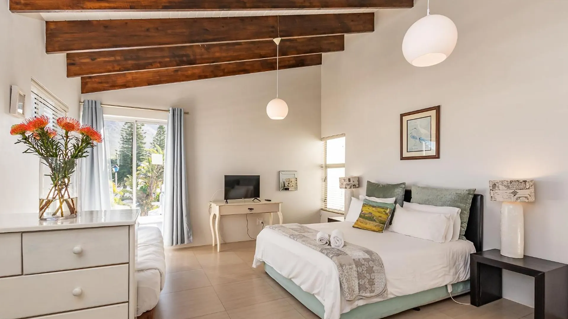 Admiralty Bed & Breakfast Muizenberg