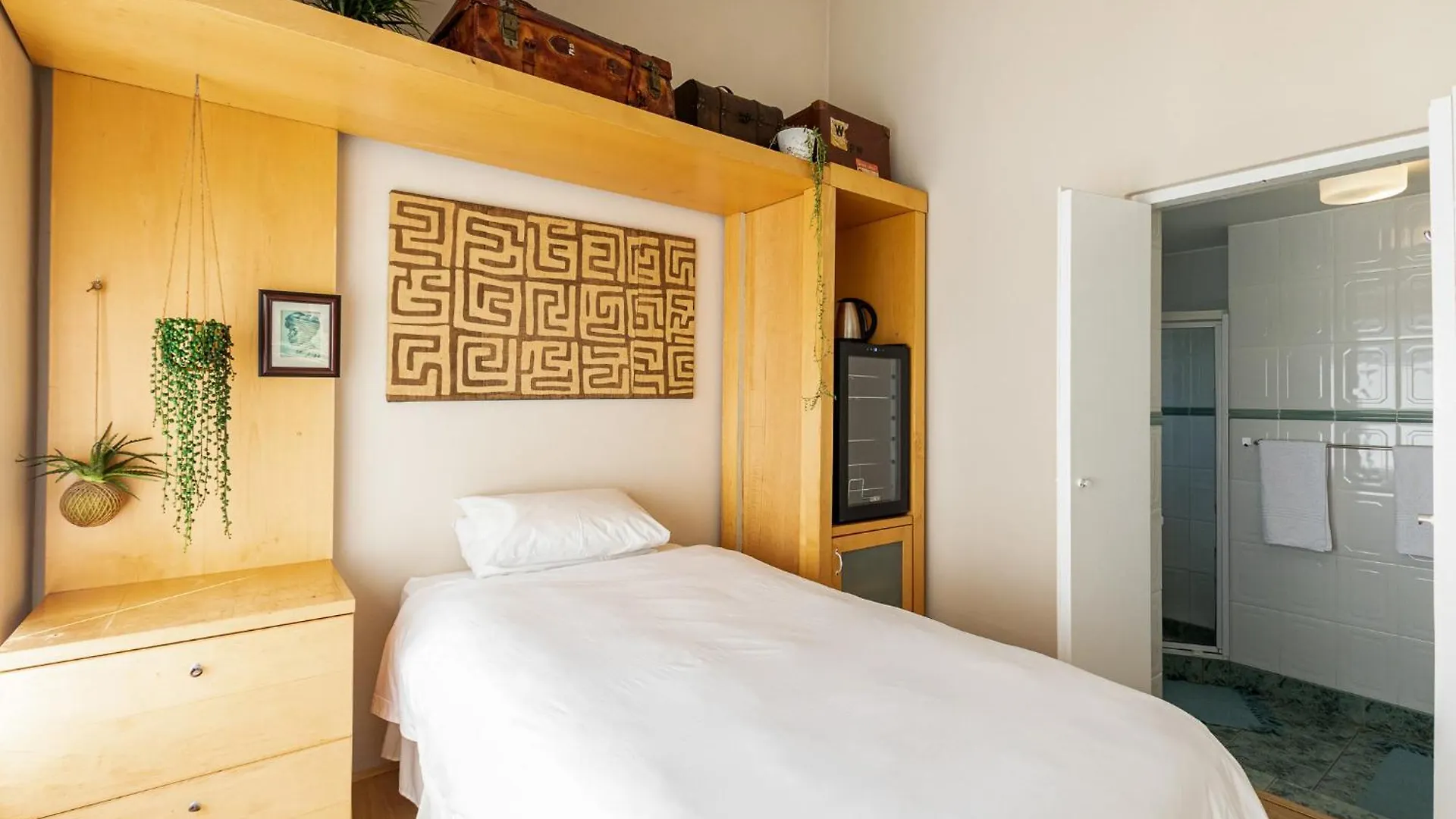 Admiralty Bed & Breakfast Muizenberg 3*,  Afrique du Sud
