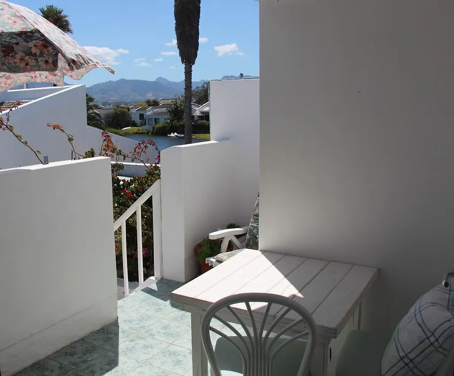 Admiralty Bed & Breakfast Muizenberg 3*,  Afrique du Sud